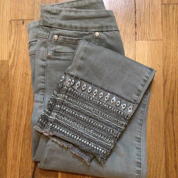 Tribal Womens Jegging Jean Pull on Ankle Embellished in Jungle Sz 4 EUC - Picture 3 of 7